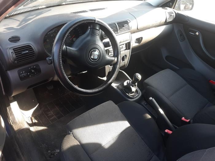 Seat Leon 1.6 16V Sloopvoertuig (2003, Blauw)