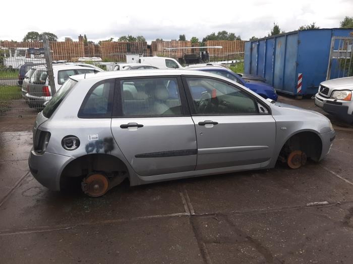 Fiat Stilo 1.4 16V Sloopvoertuig (2005, Grijs)
