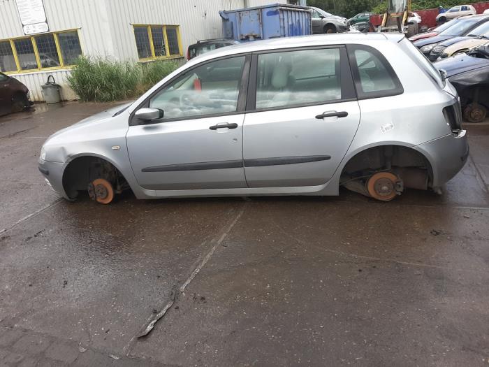 Fiat Stilo 1.4 16V Sloopvoertuig (2005, Grijs)