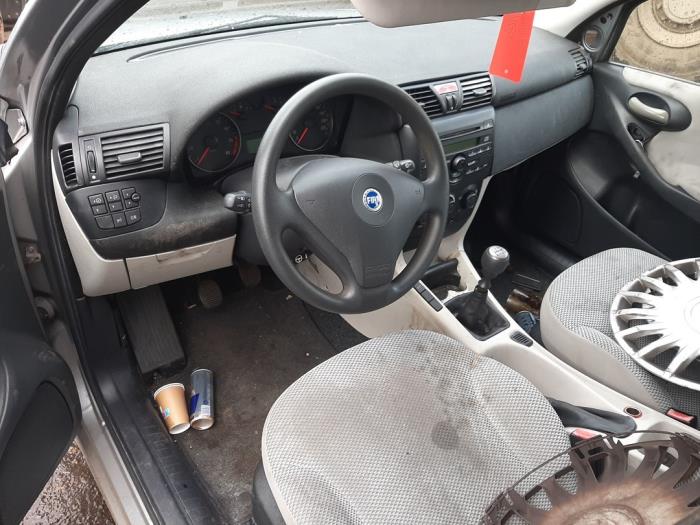 Fiat Stilo 1.4 16V Sloopvoertuig (2005, Grijs)