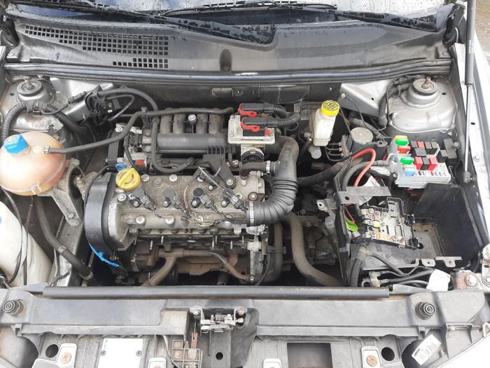 Fiat Stilo 1.4 16V Sloopvoertuig (2005, Grijs)
