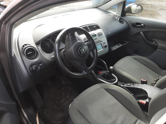 Seat Altea 1.6 Sloopvoertuig (2005, Grijs)