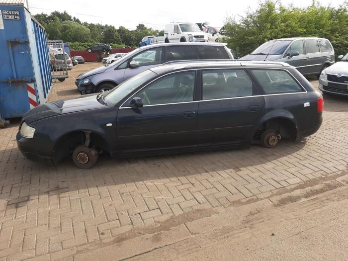 Audi A6 Avant 2.4 V6 30V Sloopvoertuig (2004, Zwart)