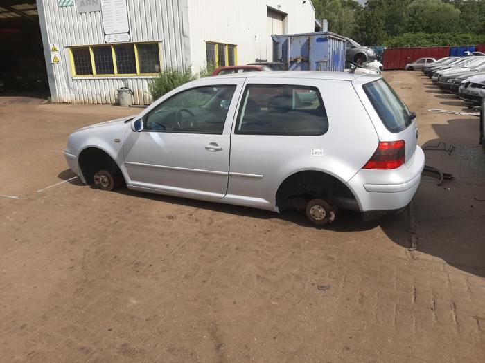 Volkswagen Golf IV 1.6 Sloopvoertuig (1999, Grijs)