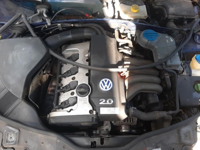 Volkswagen Passat Variant 2.0 20V Sloopvoertuig (2002, Blauw)