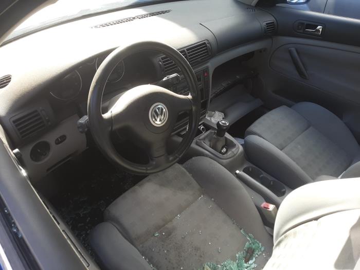 Volkswagen Passat Variant 2.0 20V Sloopvoertuig (2002, Blauw)