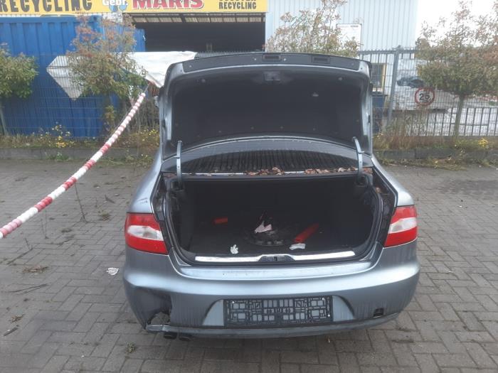 Skoda Superb Sloopvoertuig (2012, Metallic, Grijs)