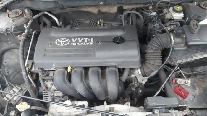 Toyota Avensis Wagon 1.8 16V VVT-i Sloopvoertuig (2005, Grijs)