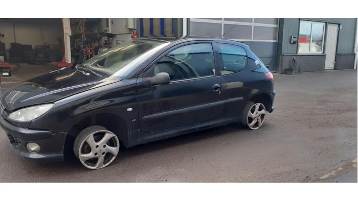 Peugeot 206 1.6 16V Sloopvoertuig (2001, Zwart)