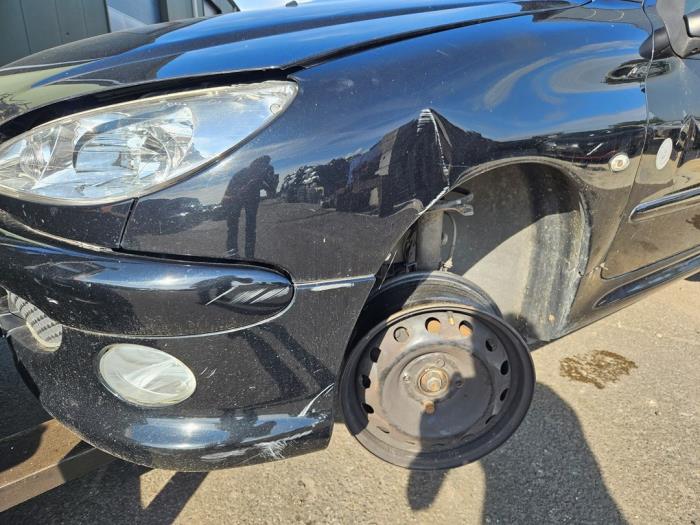 Peugeot 206 1.4 XR,XS,XT,Gentry Sloopvoertuig (2008, Zwart)