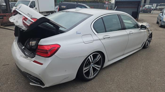 BMW 7 serie 740i,Li 24V Sloopvoertuig (2015, Metallic, Wit)