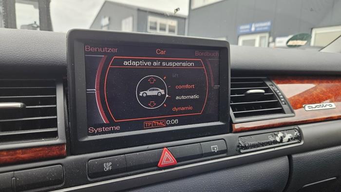 Audi A8 4.2 V8 40V Quattro Sloopvoertuig (2003, Metallic, Zilver)