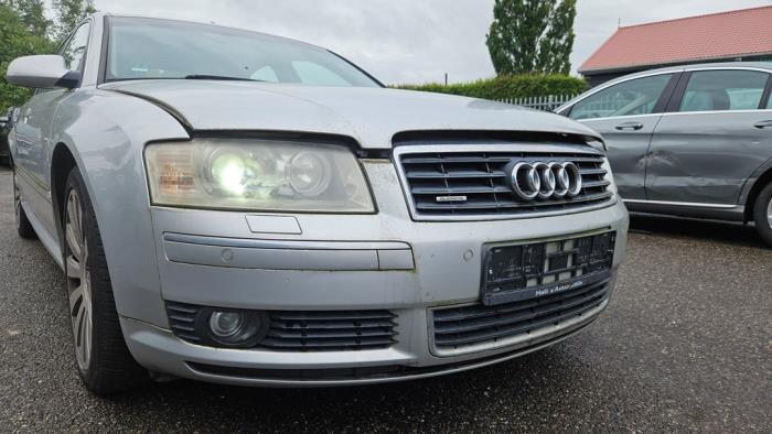 Audi A8 4.2 V8 40V Quattro Sloopvoertuig (2003, Metallic, Zilver)