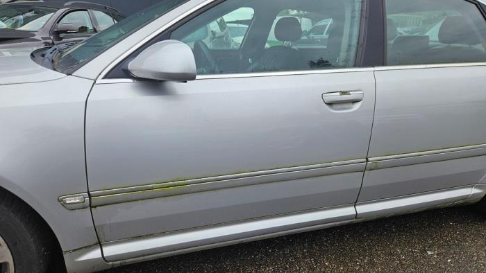 Audi A8 4.2 V8 40V Quattro Sloopvoertuig (2003, Metallic, Zilver)