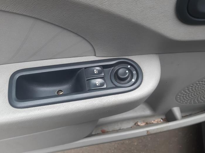 Renault Twingo II 1.2 Sloopvoertuig (2008, Zwart)