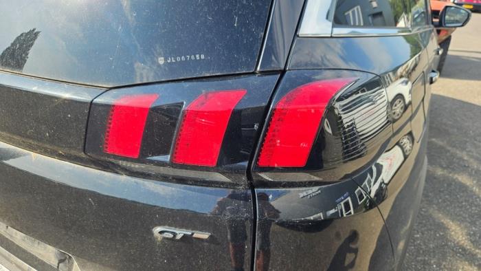 Peugeot 5008 II 2.0 BlueHDi 180 16V Sloopvoertuig (2018)