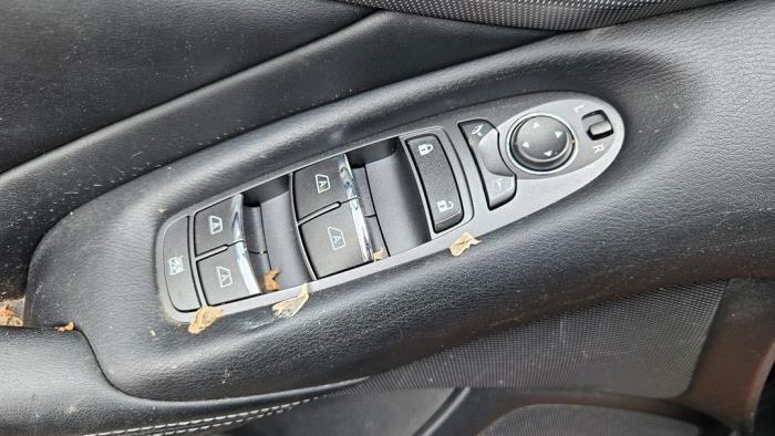 Infiniti Q50 3.5 V6 24V 50 Hybrid AWD Sloopvoertuig (2014, Zwart)