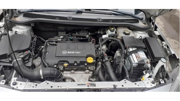 Opel Astra J 1.4 Turbo 16V Sloopvoertuig (2014, Grijs)