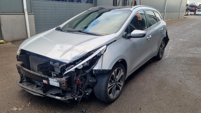 Kia Cee'd Sportswagon 1.0i T-GDi 12V 120 Sloopvoertuig (2017, Grijs)
