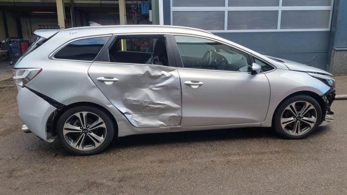 Kia Cee'd Sportswagon 1.0i T-GDi 12V 120 Sloopvoertuig (2017, Grijs)