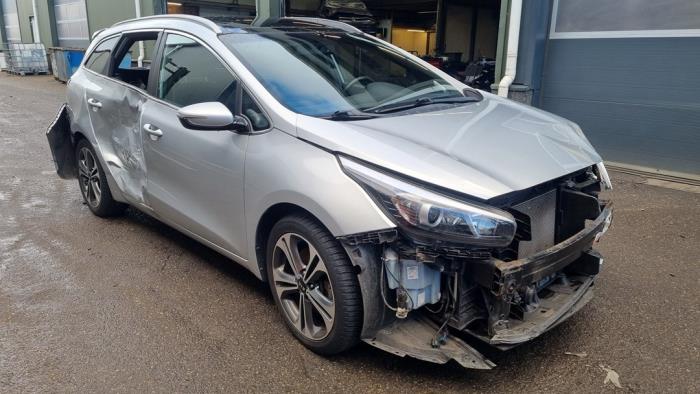 Kia Cee'd Sportswagon 1.0i T-GDi 12V 120 Sloopvoertuig (2017, Grijs)