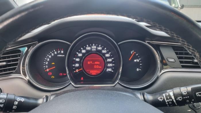 Kia Cee'd Sportswagon 1.0i T-GDi 12V 120 Sloopvoertuig (2017, Grijs)