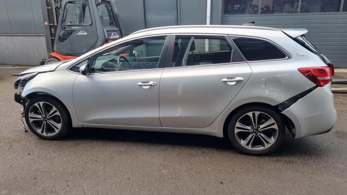 Kia Cee'd Sportswagon 1.0i T-GDi 12V 120 Sloopvoertuig (2017, Grijs)