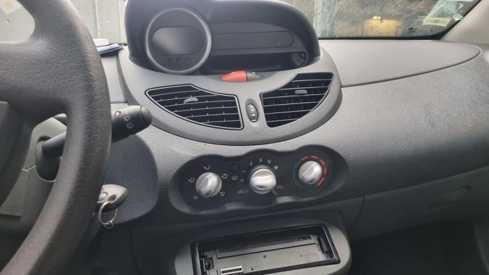 Renault Twingo II 1.2 16V Sloopvoertuig (2011)