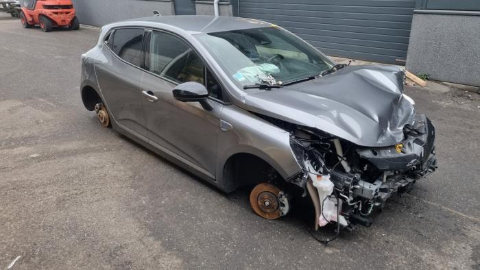 Renault Clio V 1.6 E-Tech 145 16V Sloopvoertuig (2024, Donker, Grijs)