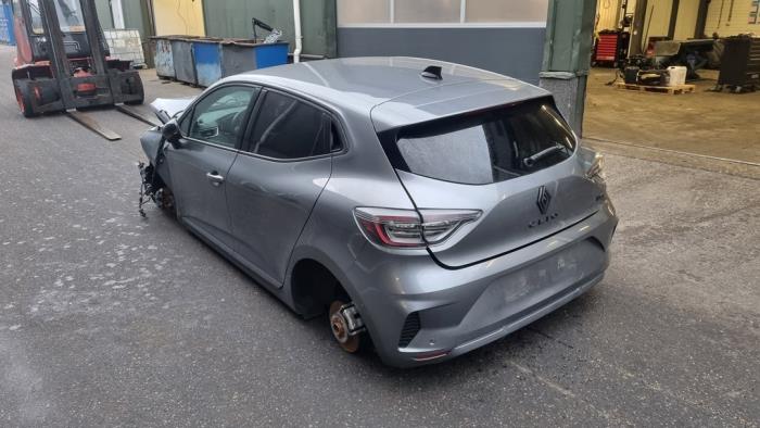 Renault Clio V 1.6 E-Tech 145 16V Sloopvoertuig (2024, Donker, Grijs)