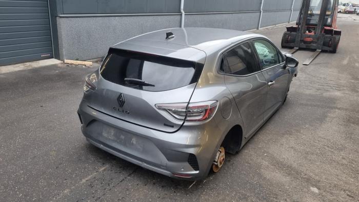 Renault Clio V 1.6 E-Tech 145 16V Sloopvoertuig (2024, Donker, Grijs)