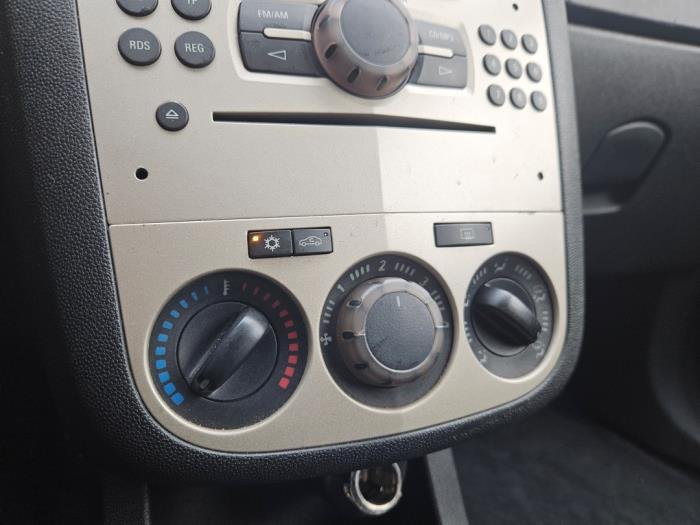 Opel Corsa D 1.4 16V Twinport Schadevoertuig (2007, Grijs)