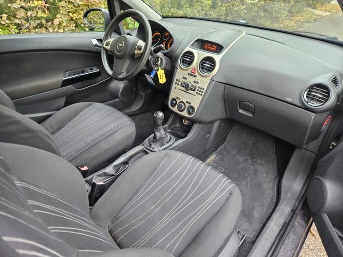 Opel Corsa D 1.4 16V Twinport Schadevoertuig (2007, Grijs)