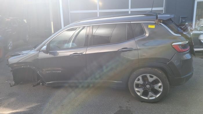 Jeep Compass II 1.4 Multi Air2 16V 4x4 Sloopvoertuig (2020, Donker, Grijs)