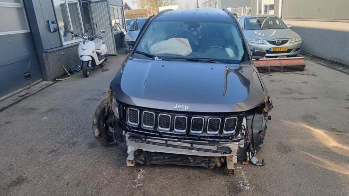 Jeep Compass II 1.4 Multi Air2 16V 4x4 Sloopvoertuig (2020, Donker, Grijs)
