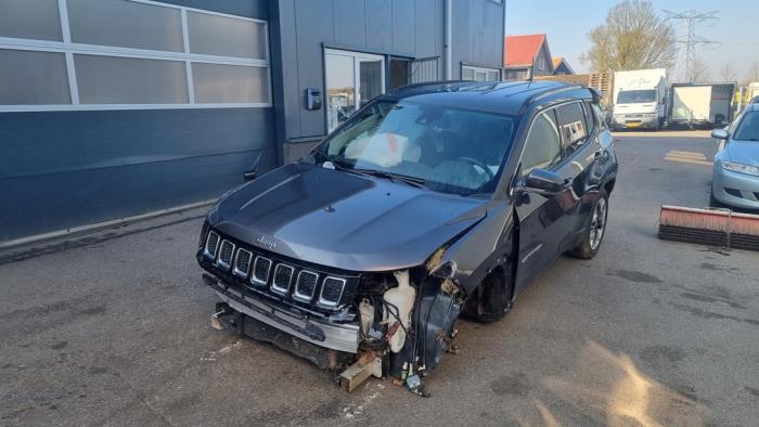 Jeep Compass II 1.4 Multi Air2 16V 4x4 Sloopvoertuig (2020, Donker, Grijs)