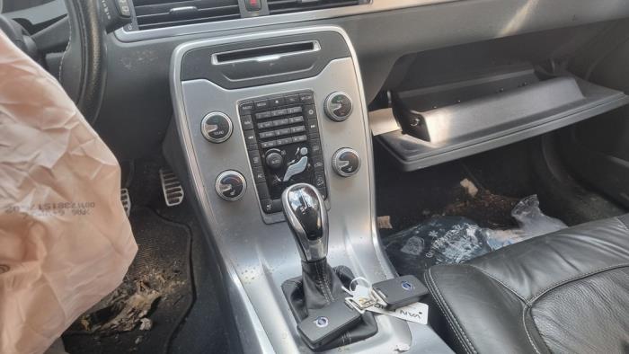 Volvo XC70 2.4 D5 20V 220 AWD Sloopvoertuig (2015, Zwart)