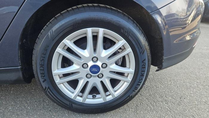 Ford Focus 3 1.0 Ti-VCT EcoBoost 12V 125 Sloopvoertuig (2013, MIDNIGHT SKY)