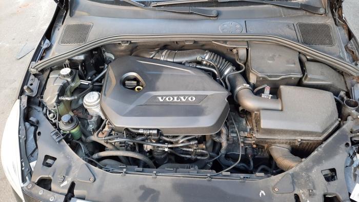Volvo V60 I 1.6 T3 16V Sloopvoertuig (2012, Zwart)