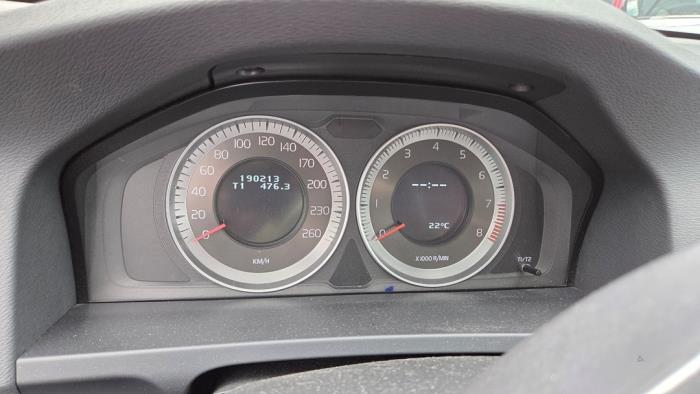 Volvo V60 I 1.6 T3 16V Sloopvoertuig (2012, Zwart)