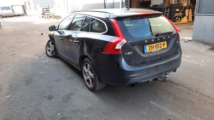 Volvo V60 I 1.6 T3 16V Sloopvoertuig (2012, Zwart)