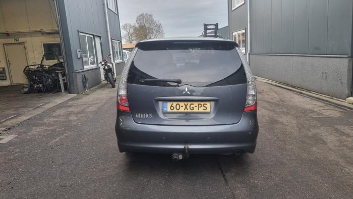 Mitsubishi Grandis 2.4 16V MIVEC Sloopvoertuig (2007, Grijs)