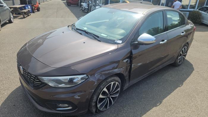 Fiat Tipo 1.4 16V Sloopvoertuig (2016, COLORE ESTERNO (BRONZO BR)