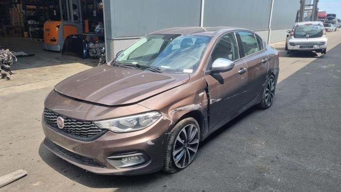 Fiat Tipo 1.4 16V Sloopvoertuig (2016, COLORE ESTERNO (BRONZO BR)