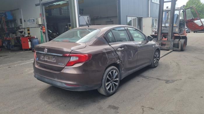 Fiat Tipo 1.4 16V Sloopvoertuig (2016, COLORE ESTERNO (BRONZO BR)