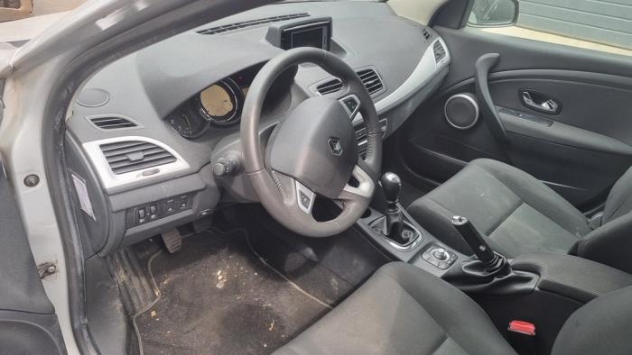 Renault Megane III Grandtour 1.5 dCi 110 Sloopvoertuig (2012, Grijs)