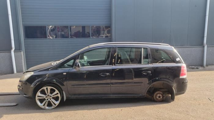 Opel Zafira 2.2 16V Direct Ecotec Sloopvoertuig (2005, Zwart)