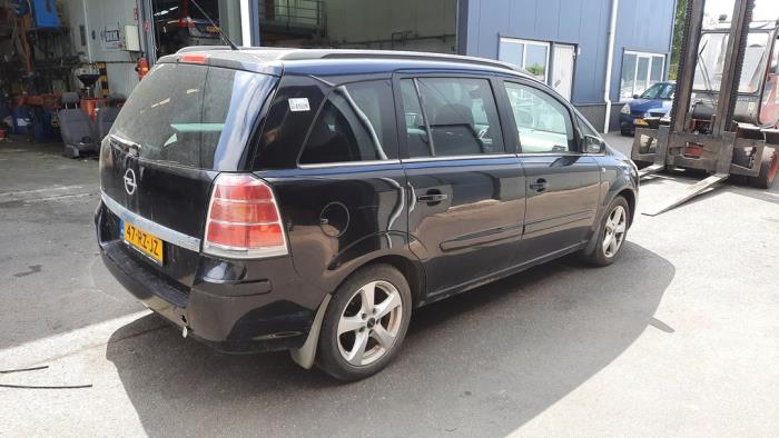 Opel Zafira 2.2 16V Direct Ecotec Sloopvoertuig (2005, Zwart)