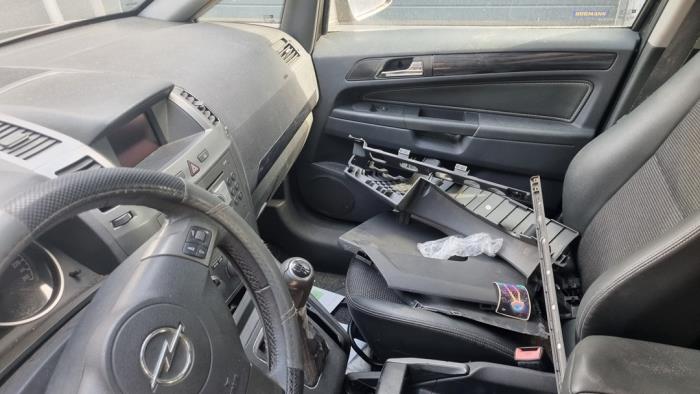 Opel Zafira 2.2 16V Direct Ecotec Sloopvoertuig (2005, Zwart)