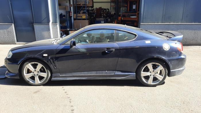 Hyundai Coupe 2.0i 16V CVVT Sloopvoertuig (2005, Blauw)